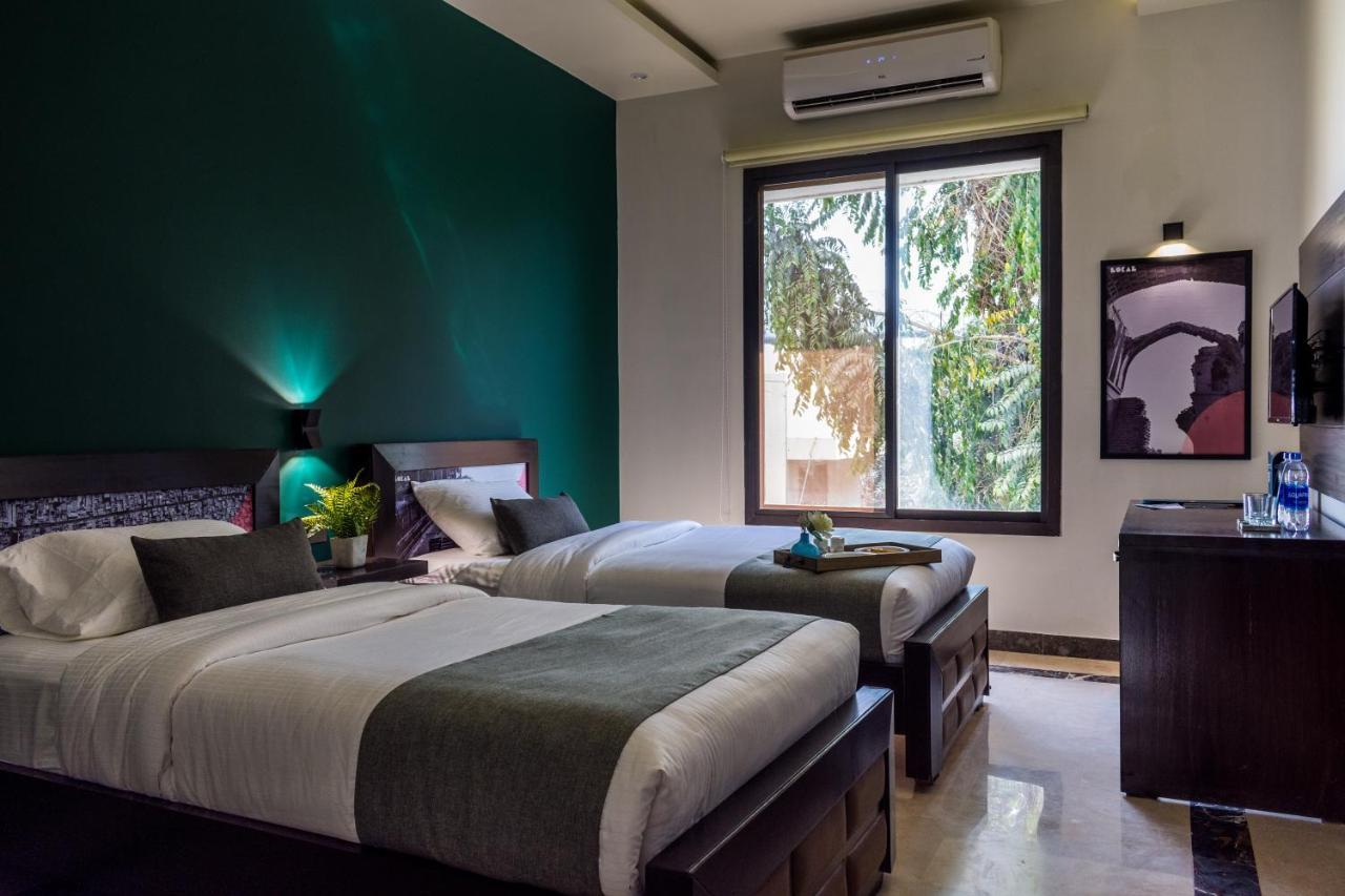 LOKAL Rooms x Shahrah-e-Faisal  Karachi Bagian luar foto