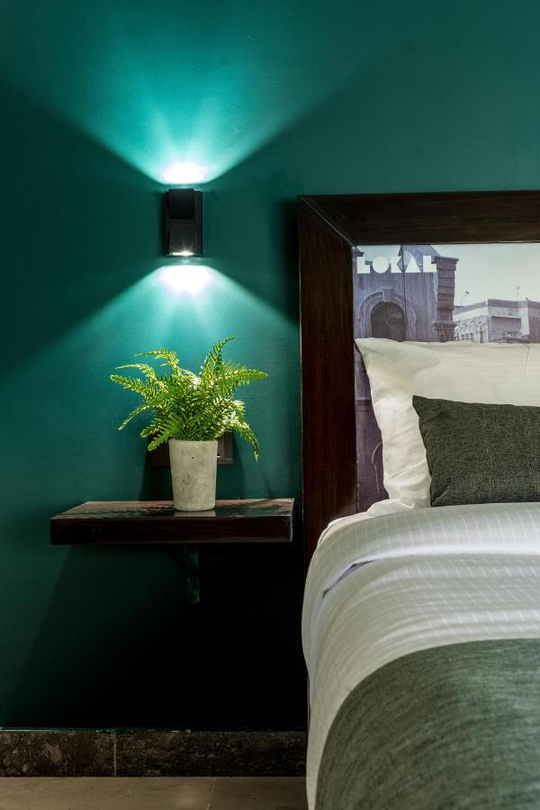 LOKAL Rooms x Shahrah-e-Faisal  Karachi Bagian luar foto
